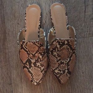 Snake print loafers